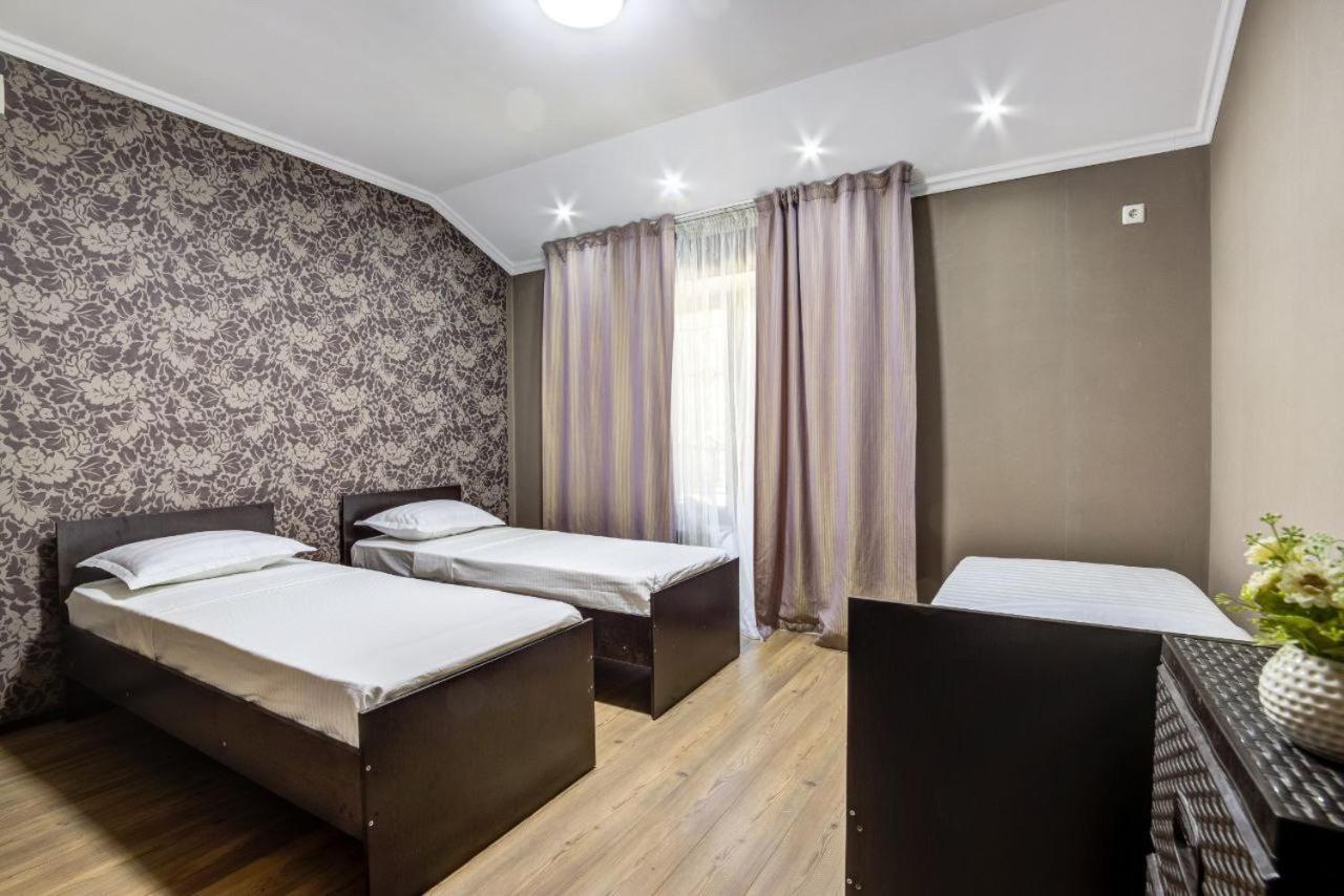 Opera Bed&Breakfast 比什凯克 外观 照片